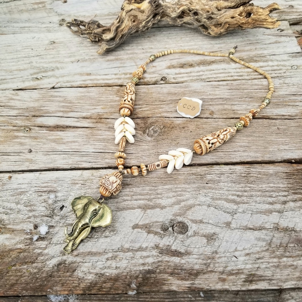 NEW! CCD BONE CARVED ELEPHANT BEADED NECKLACE!